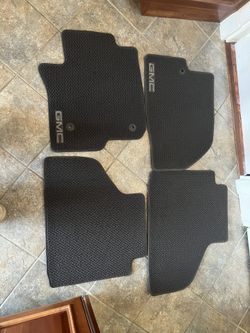 Genuine GMC Front & Rear Carpet Floor Mats GraySilver (contact info removed)1 2021-24 GMC Yukon