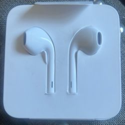 New Apple Earphones, Brand New