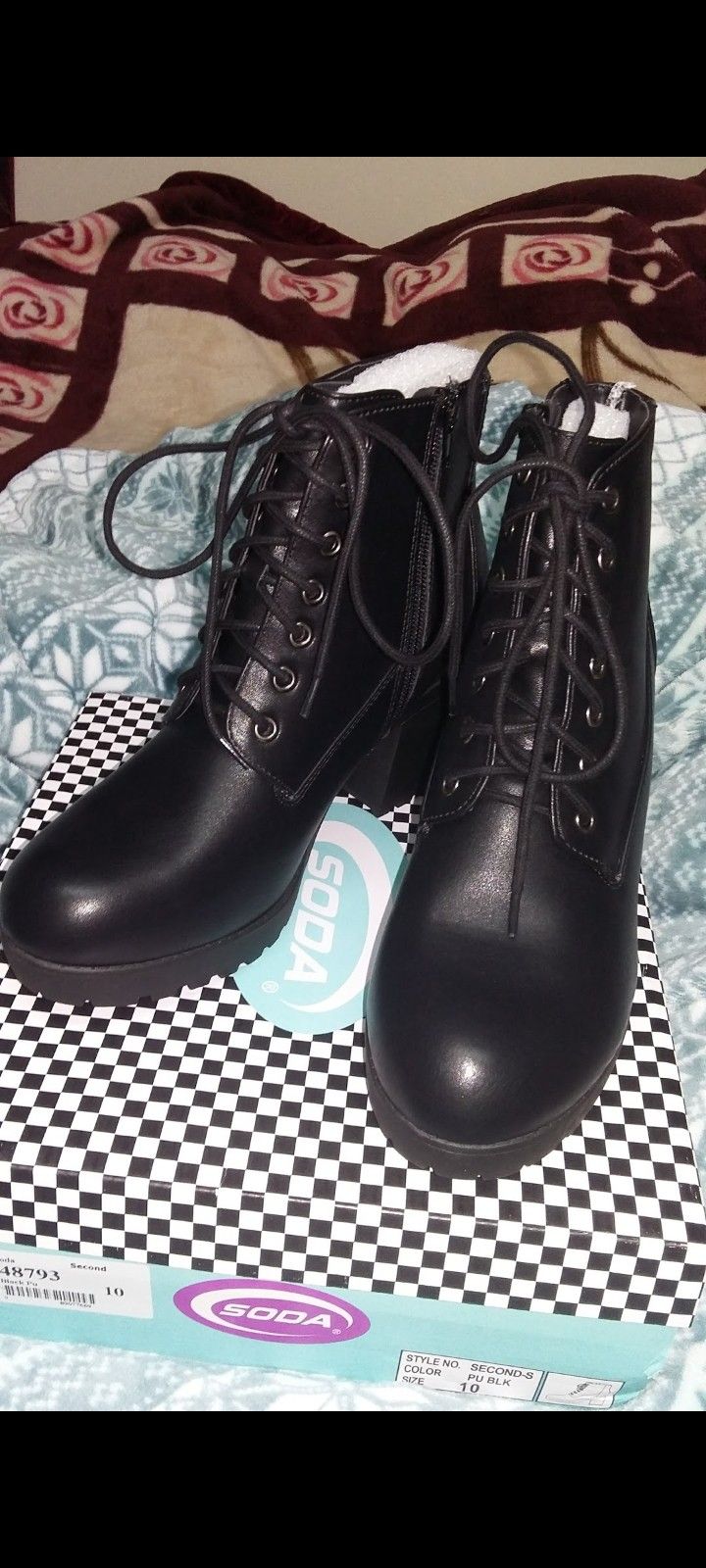 New With Tags High-quality Brand Woman's Ankle Boots Size 10 By Soda A Mix Of Comfort And Style $40 Pick Up At Country Club And Grant Check Out All