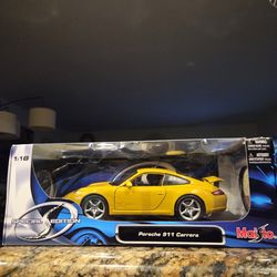 Maisto Porsche 911 Carrera Die cast metal