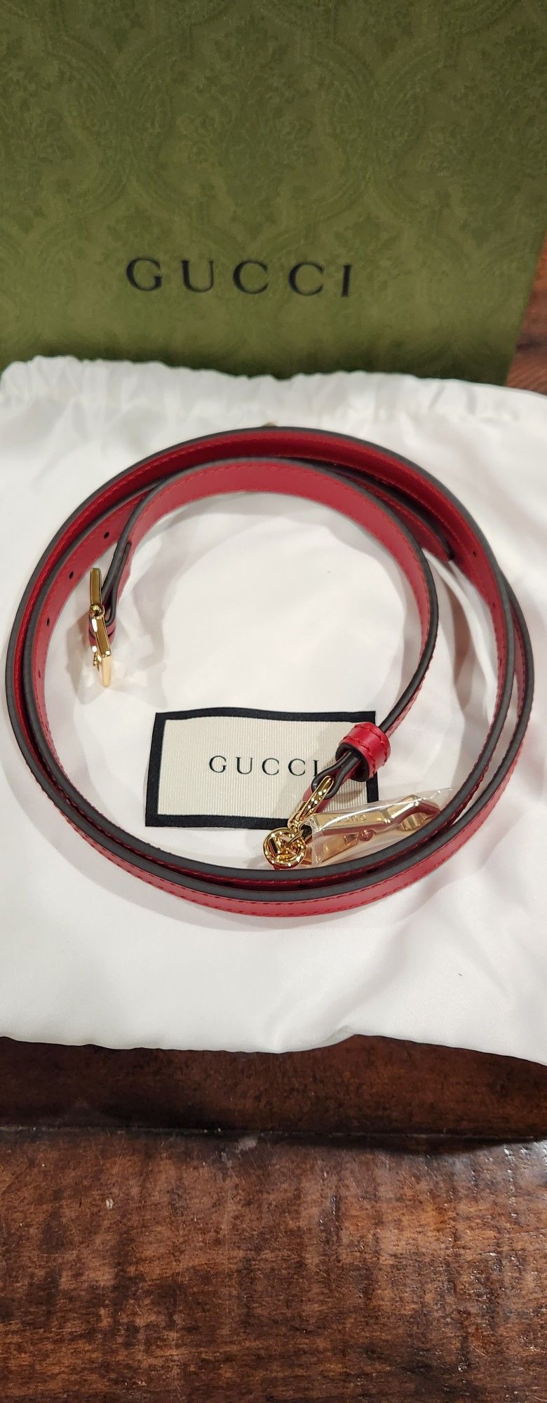 Gucci Sylvie leather shoulder strap