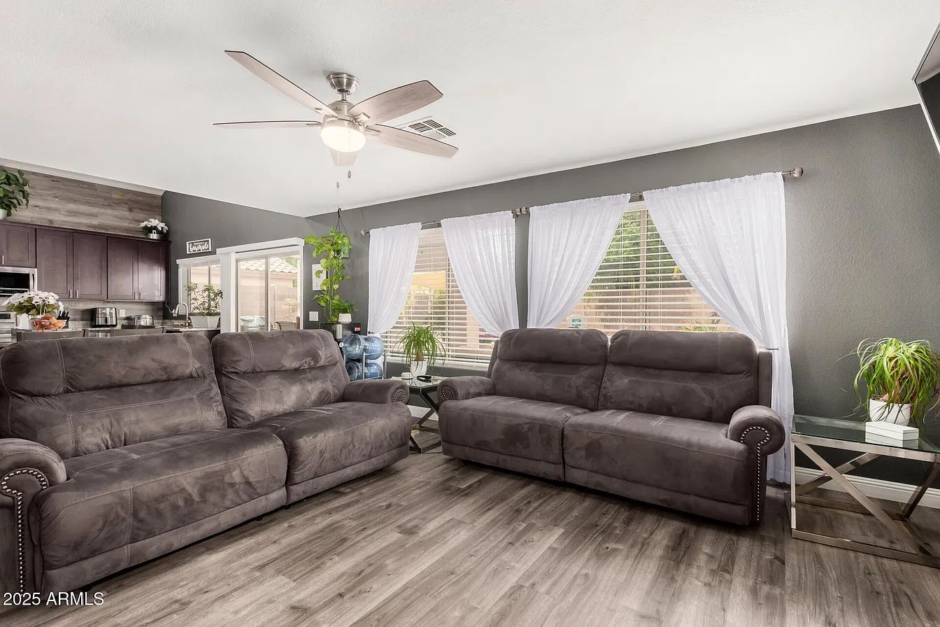 Beautiful Grey Reclining Couch/Sofa