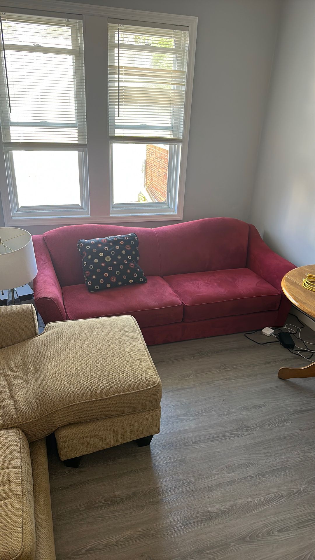 Red La-Z-Boy Sofa – Excellent Condition + Pillow Included