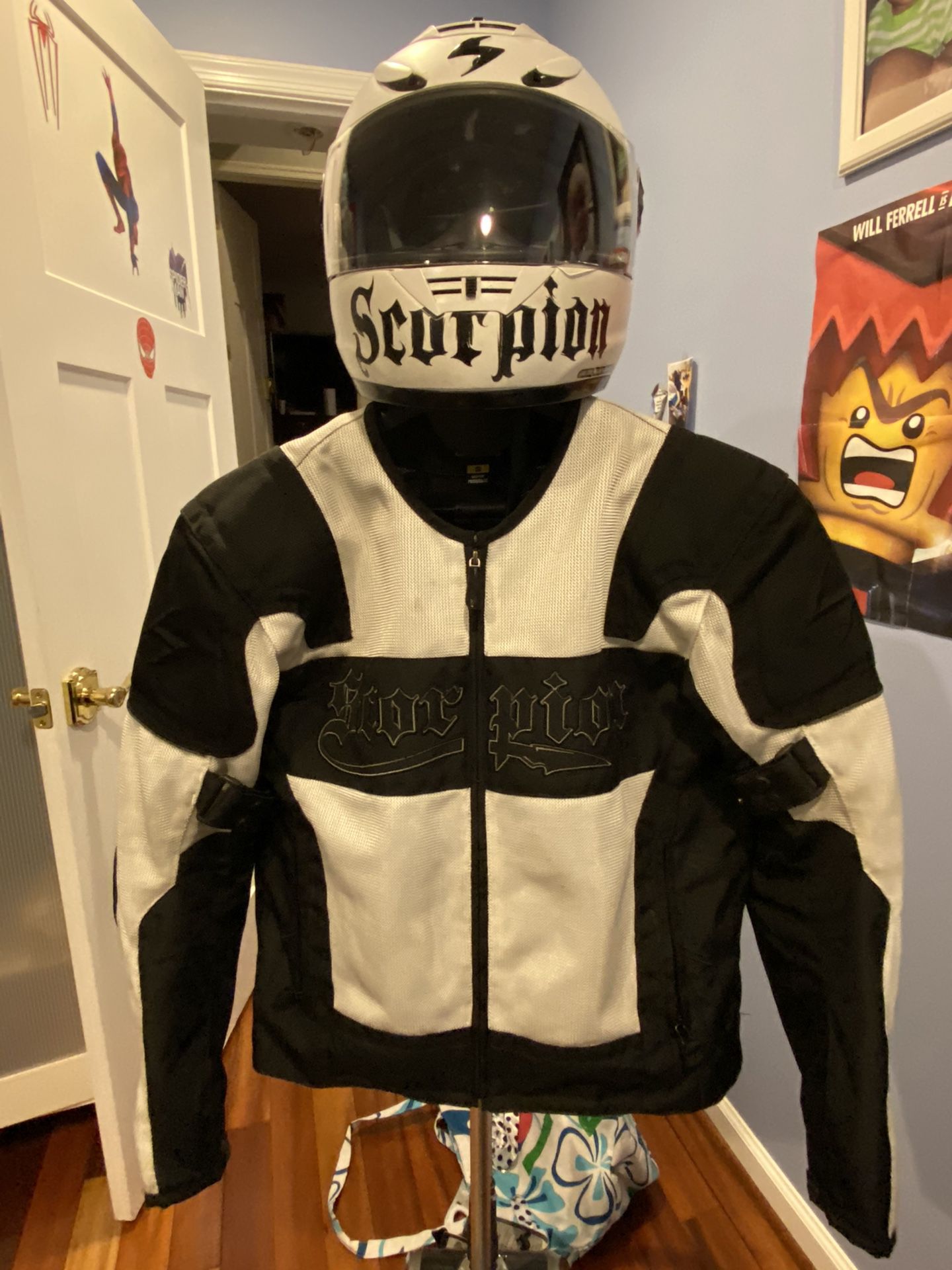 Motorcycle riding jacket, helmet and glove