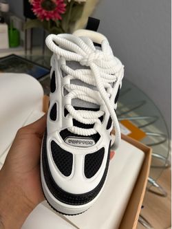 Louis Vuitton Skate Sneaker Black n white