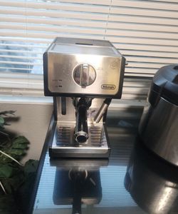 Expresso Machine Delonghi