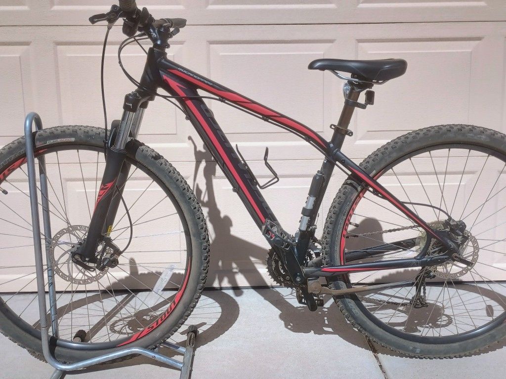 29 Inch Specialized Rockhopper Mountain Bike