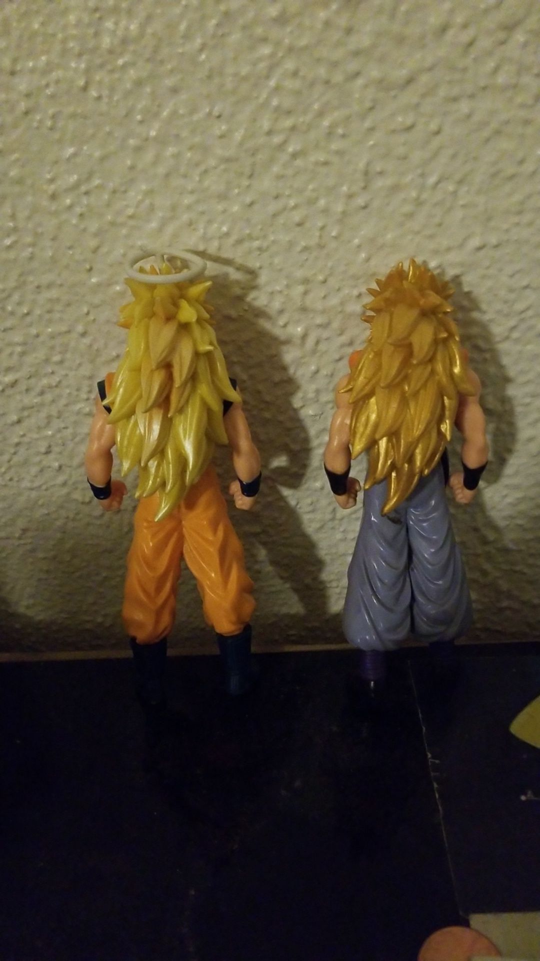 Ssj3 goku and ssj3 gogeta action figures