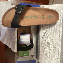 Women’s Birkenstocks Sandals. Size 38 NEW 