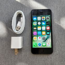 iPhone 5 - GSM UNLOCKED - Like New