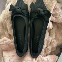 Black Flats/ Shoes