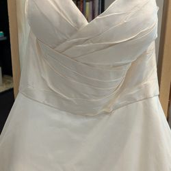 Justin Alexander wedding dress size 8 natural