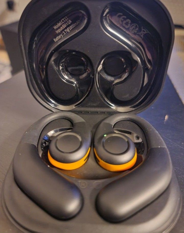 Open Ear Headphones Wireless Bluetooth 5.2 Newish. Only used a few times