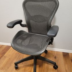 Herman Miller Aeron Classic Work Chair – Size B (medium) Fully Loaded