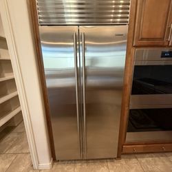 Sub Zero 36” Fridge