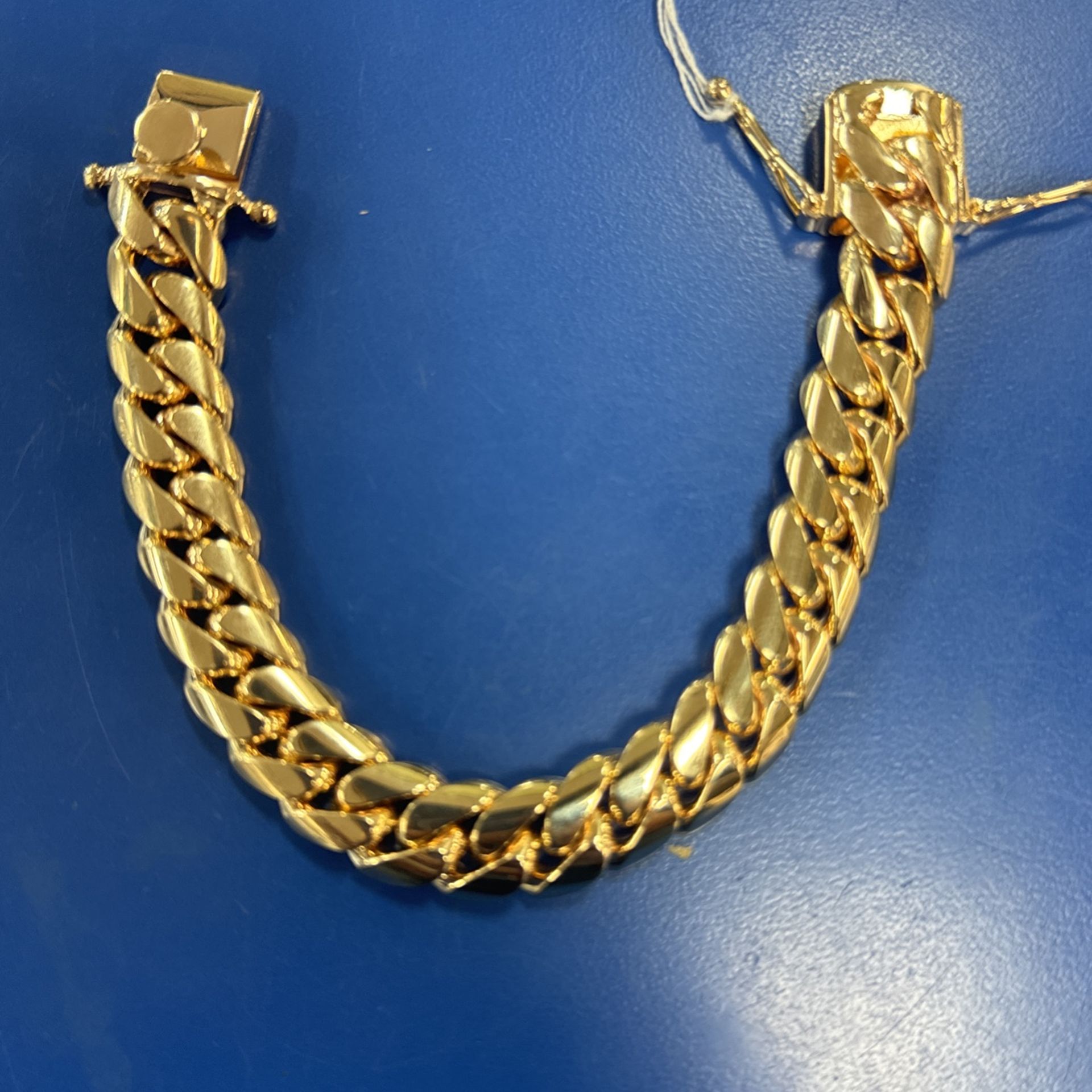 10kt Cuban Link Bracelet / 104.9g / 13.37mm