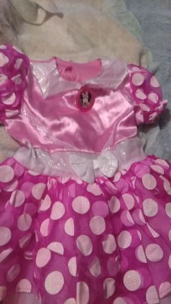 Minnie Mouse pink dress