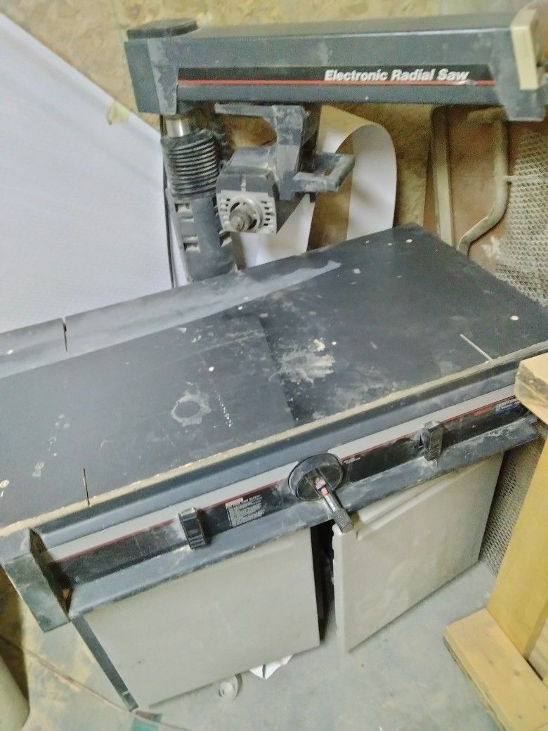 Electric Radial Saw