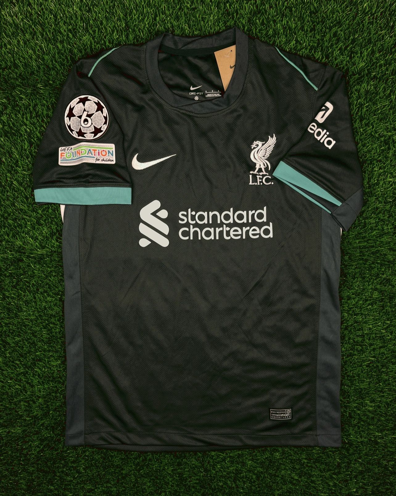 BLACK FRIDAY DEALS! NEW LIVERPOOL AWAY MEN’S JERSEY!