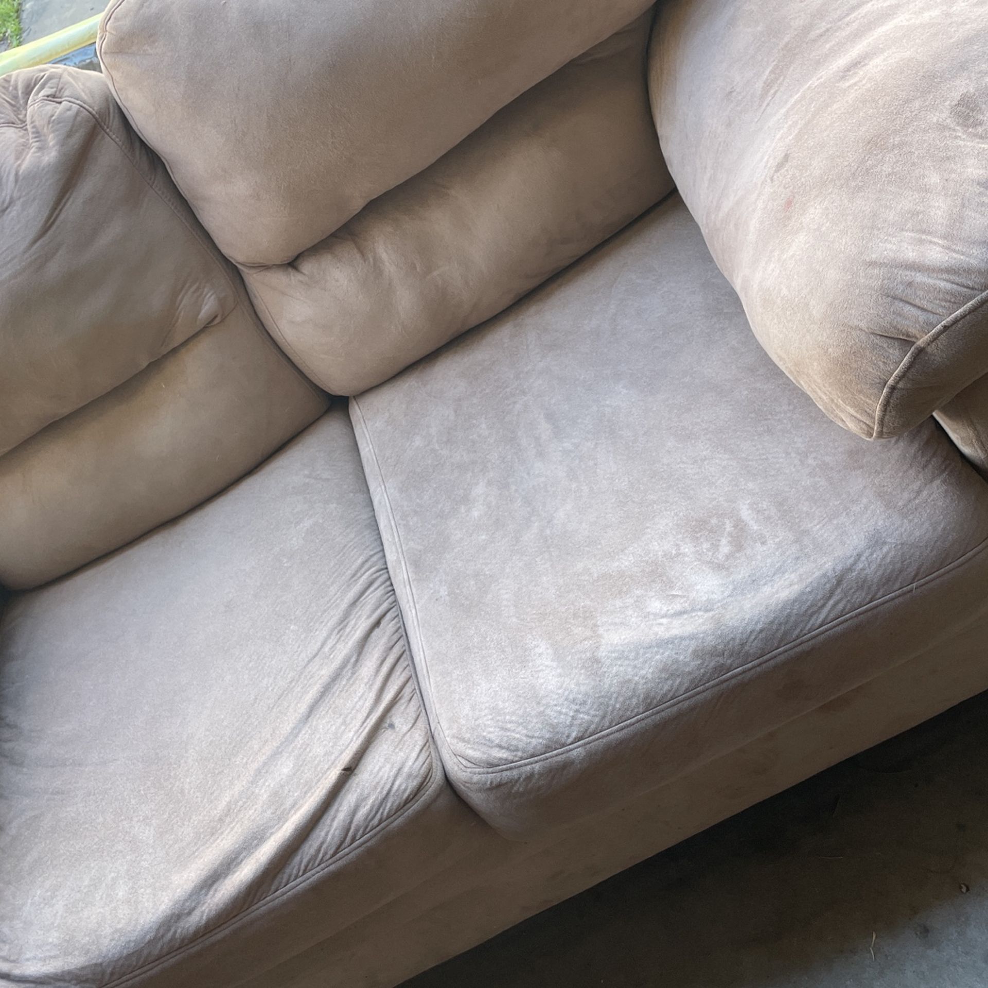 FREE USED COUCH SET for Sale in Modesto, CA OfferUp