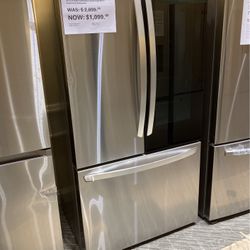 27 cu. ft. Smart InstaView® Counter-Depth MAX™ French Door Refrigerator, Retail $2,899