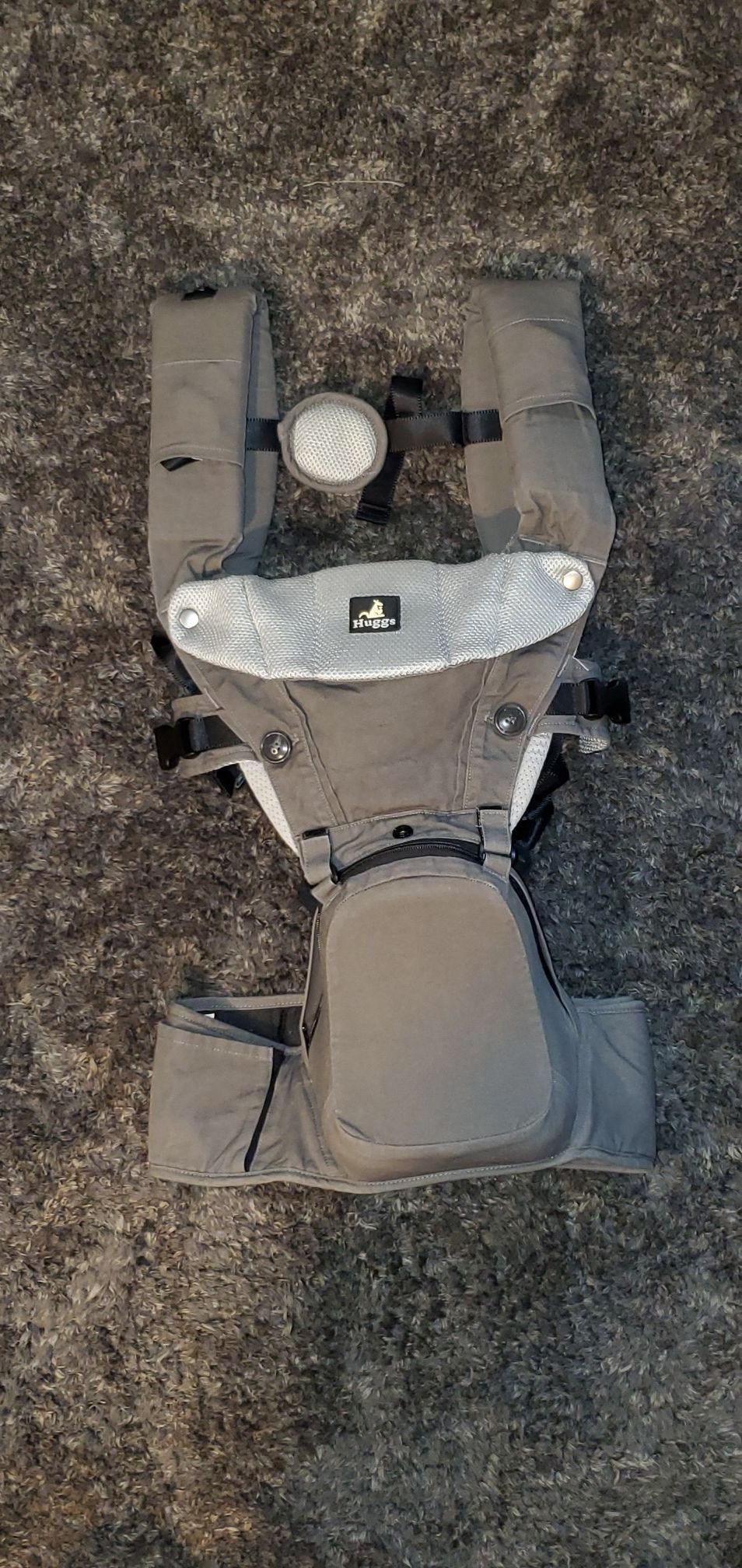 Huggs Baby Carrier in Great Condition!
