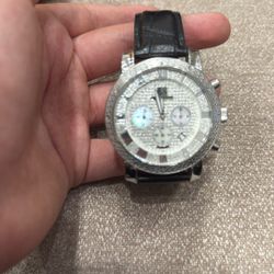 Joshua And Sons IMPERIAL FULL PAVE DIAL BEADED BEZEL LEATHER