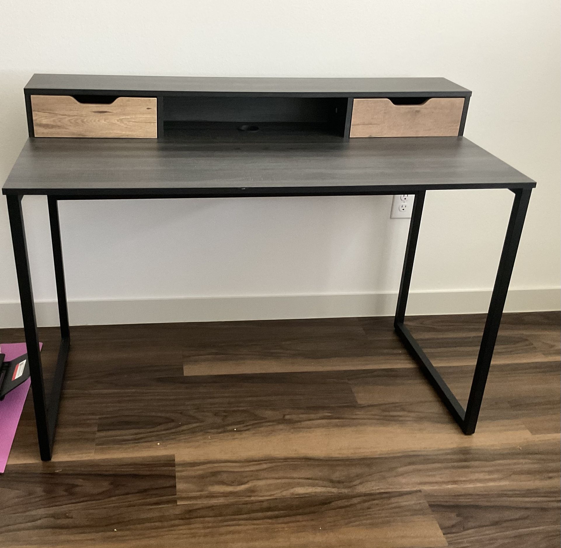 Modern Desk With Drawers