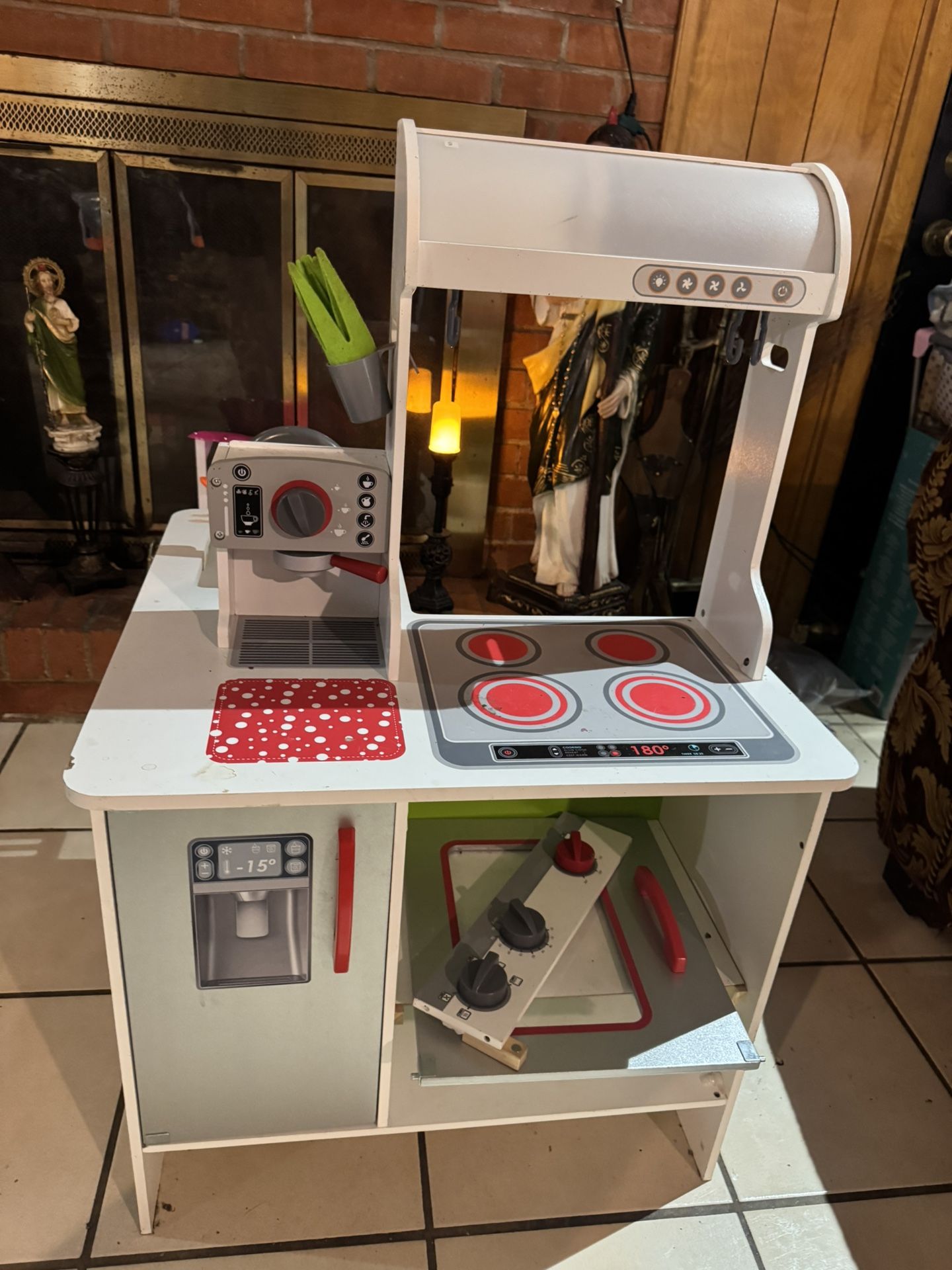 Play Kitchen
