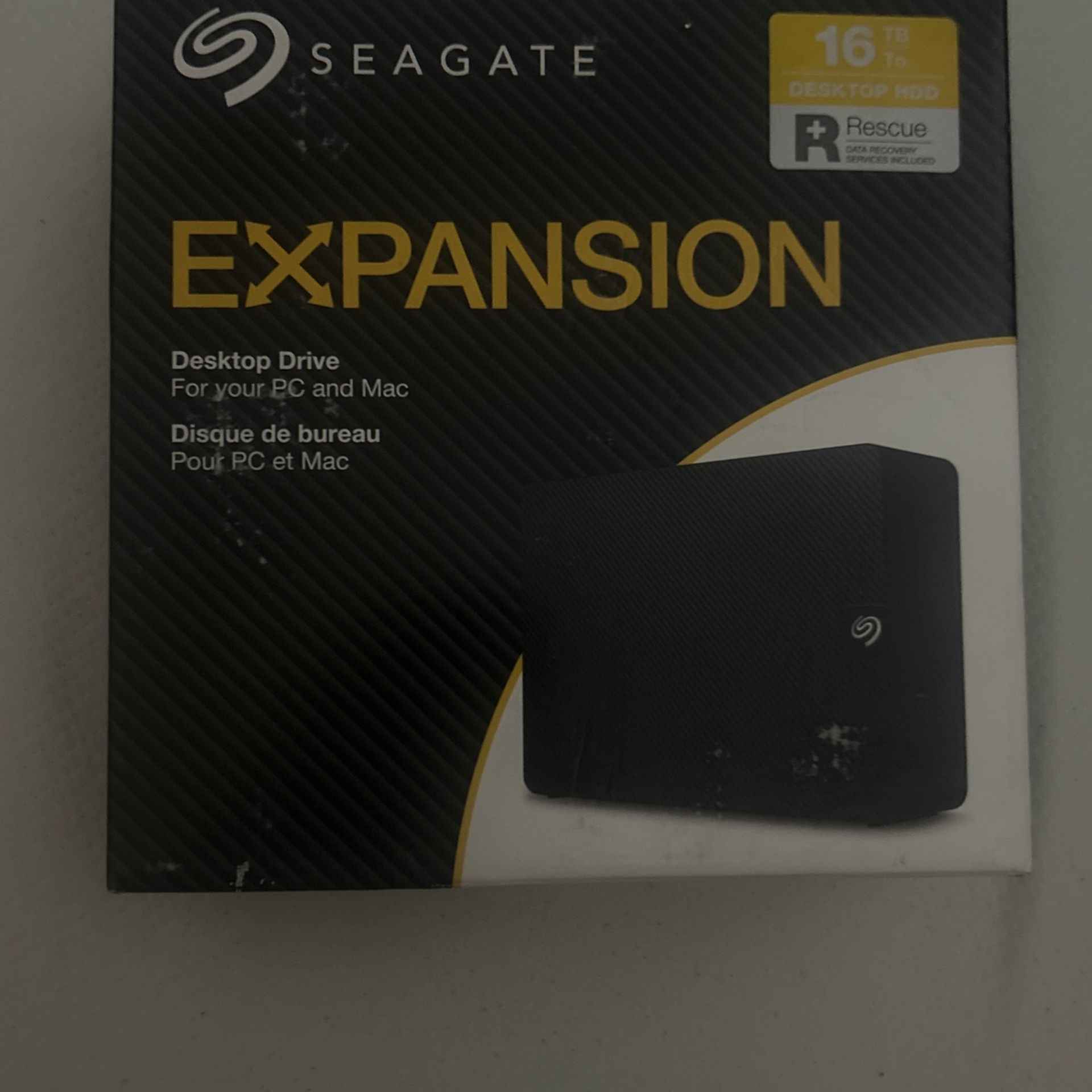 Seagate Expansion 16 TB.