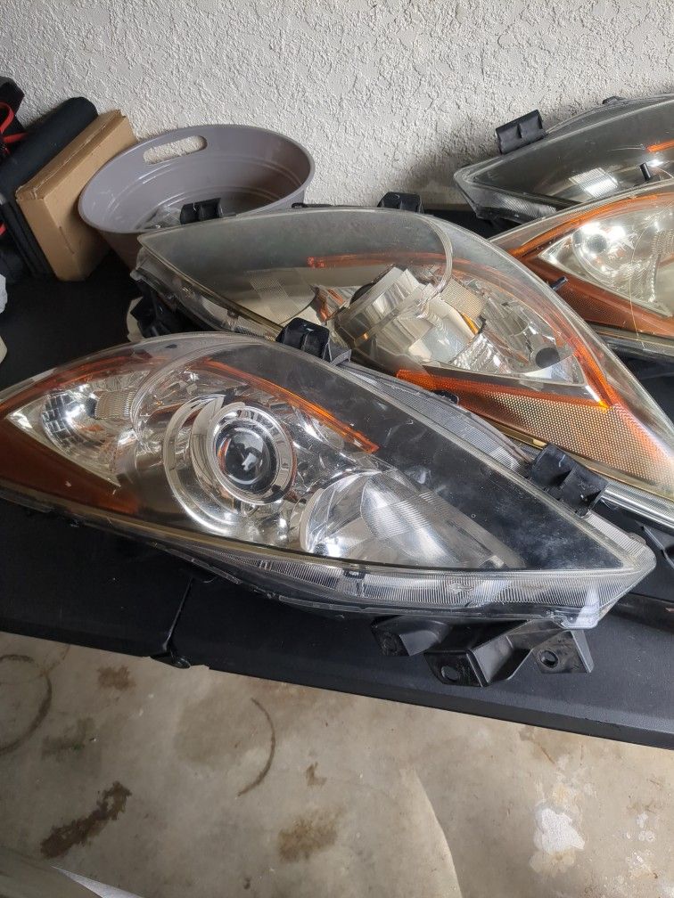 Another Set Of 2010 Mazda 3 Headlight Assembly