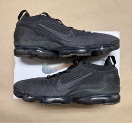 Nike Air Vapormax 2021 Flyknit Triple Black Men’s size 13 running shoes Rare!