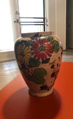 Flower vase