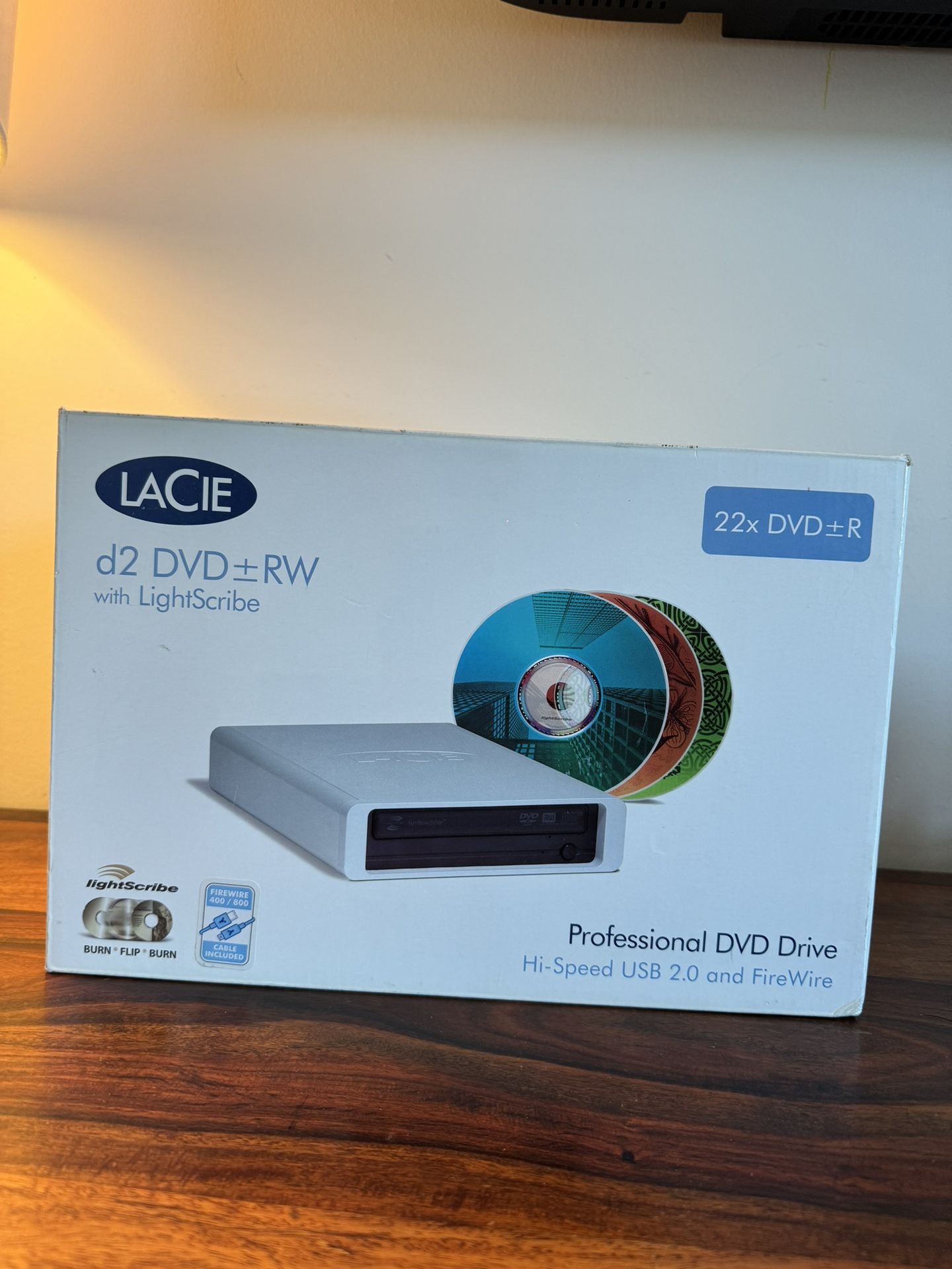 LaCie External DVD Drive USB 2.0 w/ lightscribe DVD RW 18x DVD+R 8X