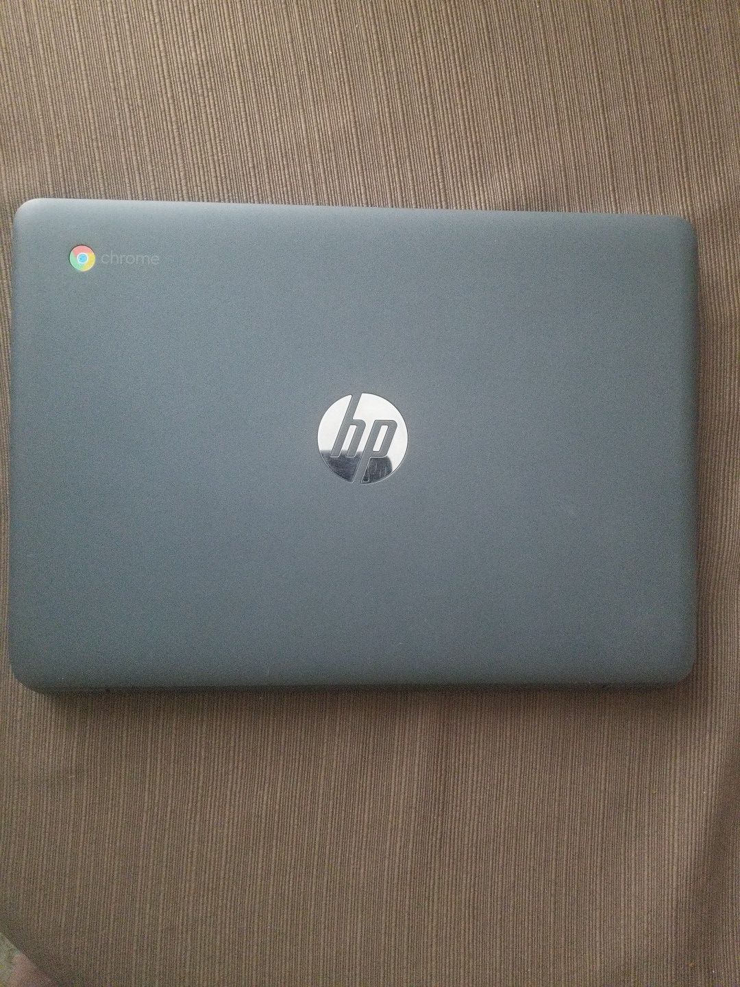 LIKE NEW w/box, HP Chromebook 11-v010wm