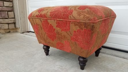 Decorative ottoman