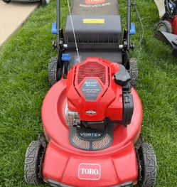 TORO RECYCLER 22” SELF PROPELLED LAWN  MOWER