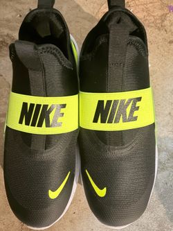 Boys shoes
