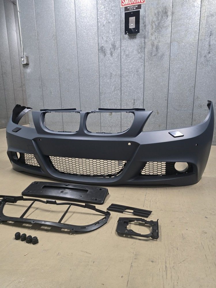 Bmw 09-11 E90 LCI Mtech Sport style front bumper kit. 328i 335i 4door. NEW