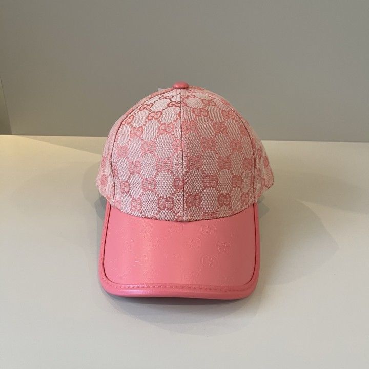 Women's pink baseball cap
