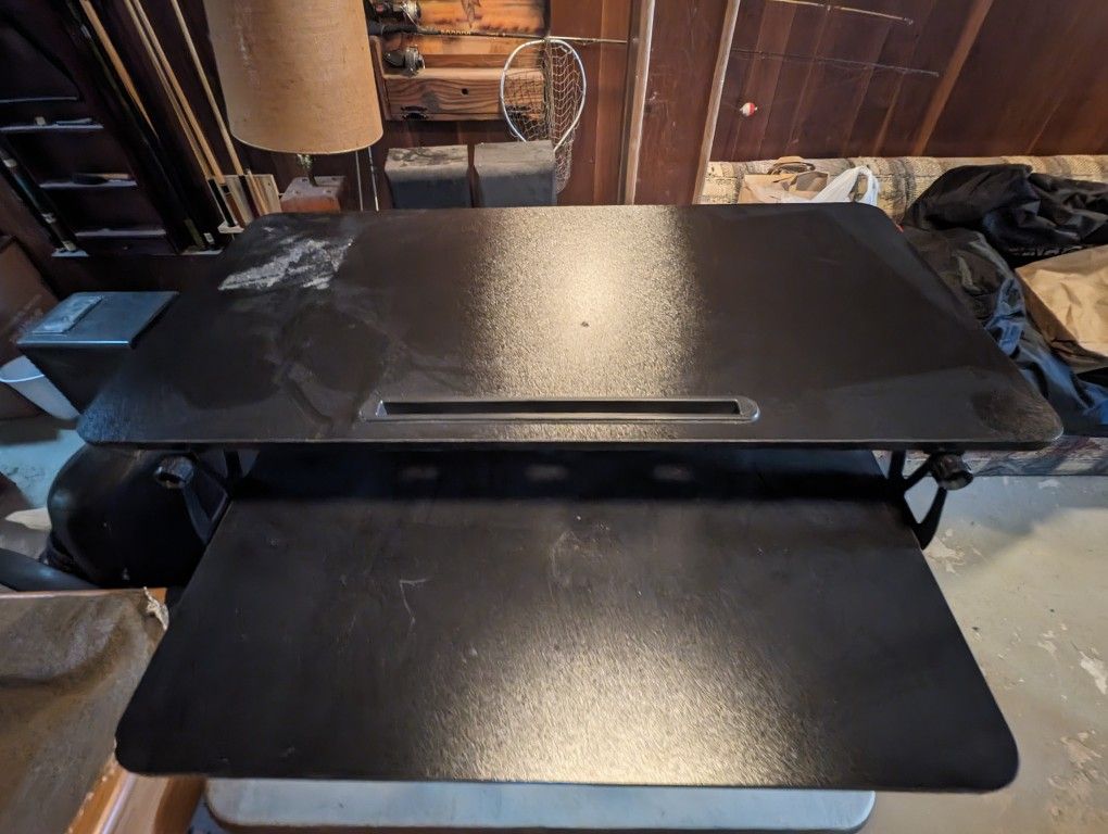 Standing Desktop