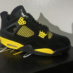 Jordan Retro 4 Thunder (SZ 11) (NEW)