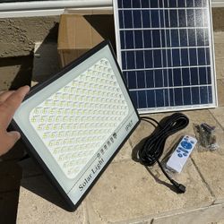 800W LED Solar Flood Light IP67 Dusk to Dawn Security Wall Street Yard Outdoor