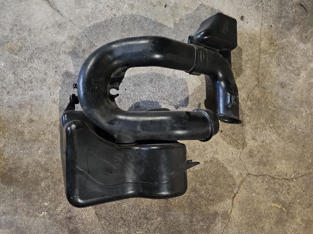 92-95 Oem Eg honda civic lower intake box