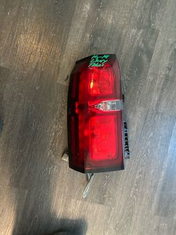 2015-20 CHEVY TAHOE LF TAIL LIGHT OEM