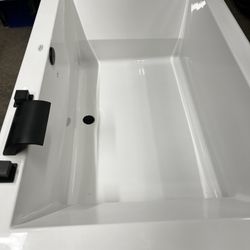 Soaking Tub
