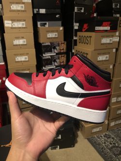 Nike air Jordan 1 mid Chicago black toe size 5 5.5 6 6.5 13 brand new