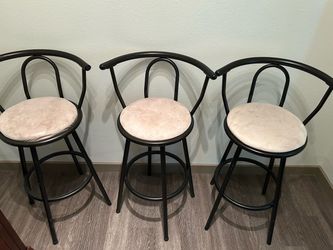 Set of 3 Black Metal Bar Stools