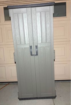 CRAFTSMAN 6-ft x 2.9 ft Vertical Gray Plastic Resin Storage Shed
