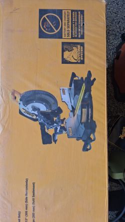 DeWalt 12-Inch Sliding Miter Saw